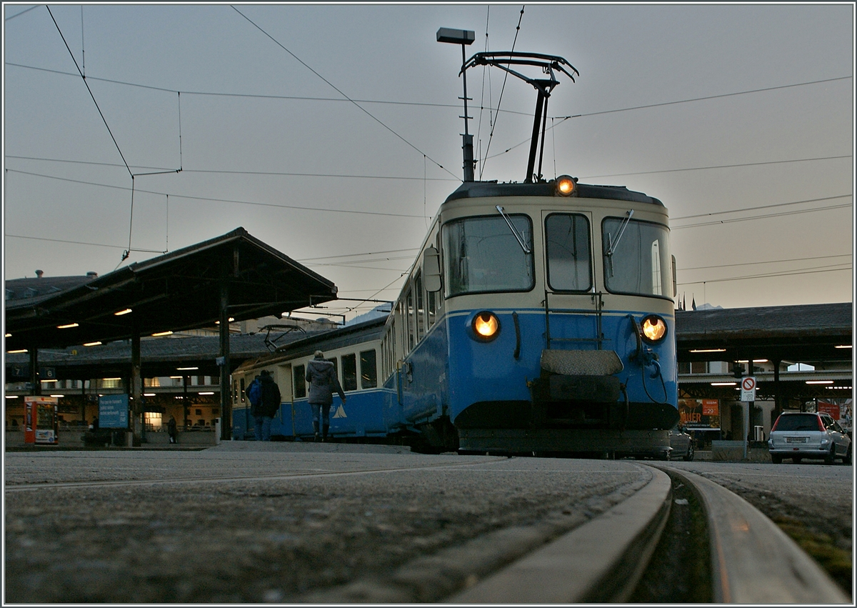 Nicht nur im Museum, sondern auch bei der CEV kann man mit der nötigen Vorsicht solche Bilder machen: Der ABDe 8/8 4003 wartet auf seine Abfahrt zurück in die Heimat.
Vevey, den 31. Jan. 2014