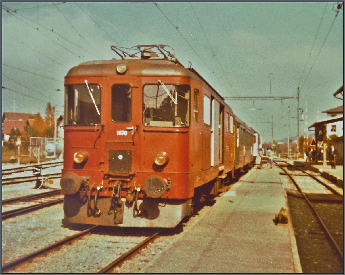 Nicht nur im Seetal, auch im Vallée de Joux waren einige Jahre die De 4/4 im Einsatz, im Bild der De 4/4 1670 in Le Brassus.

Oktober 1985