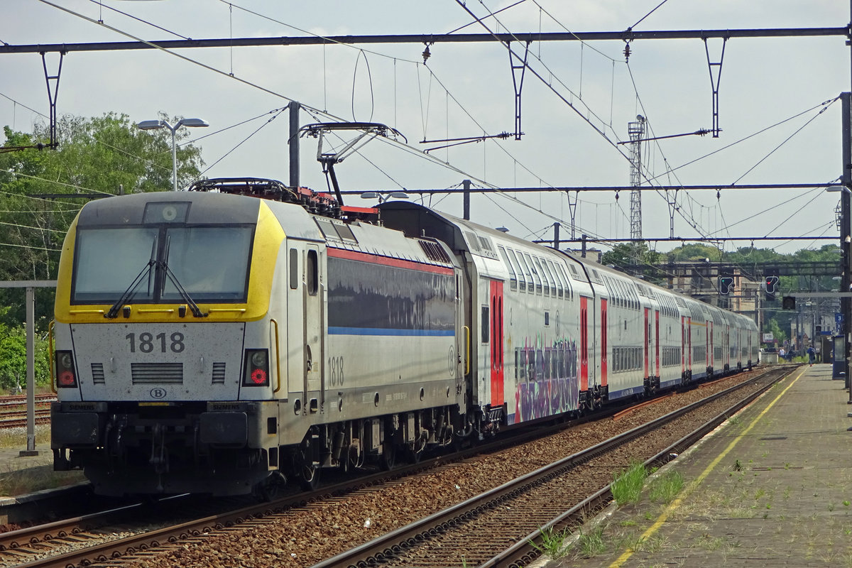 NMBS 1818 verlässt am 22 Mai 2019 Aarschot.