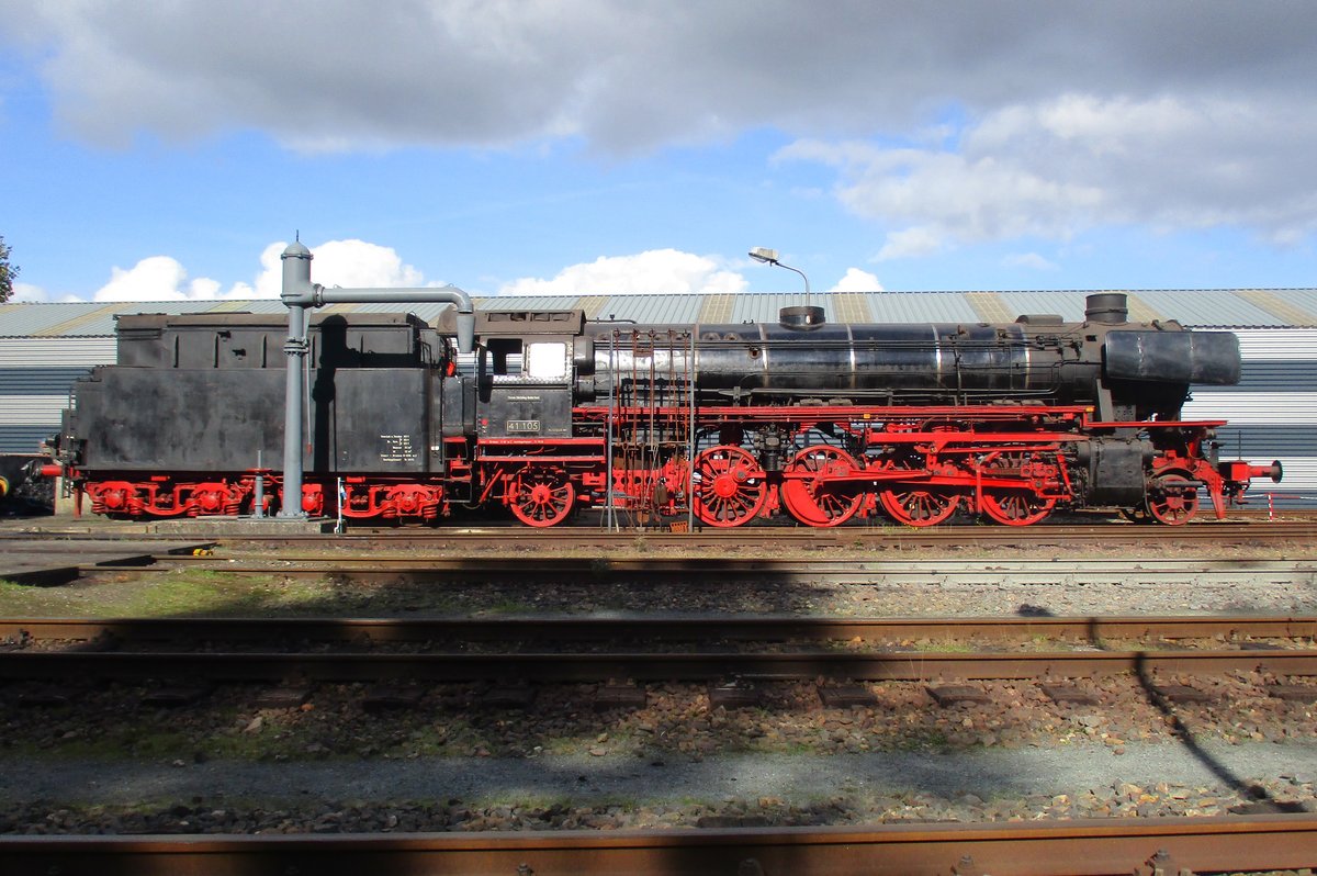 Noch immer steht -leider nicht betriebsfähig- 41 105 ins SSN-Depot in Rotterdam Noord am 7 Oktober 2018. 