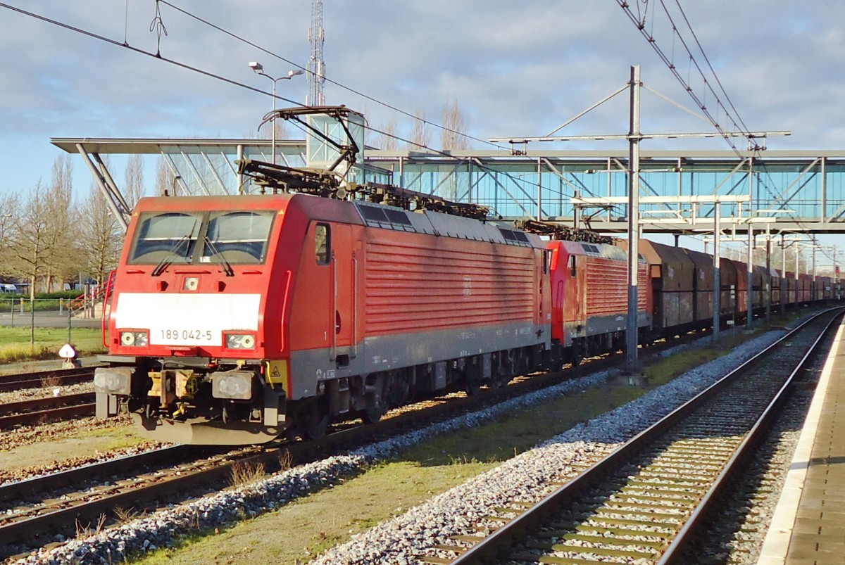 Noch eine Kohlezug der am 6 Dezember 2014 über Boxtel umgeleitet wurde, diesmal mit 189 042.