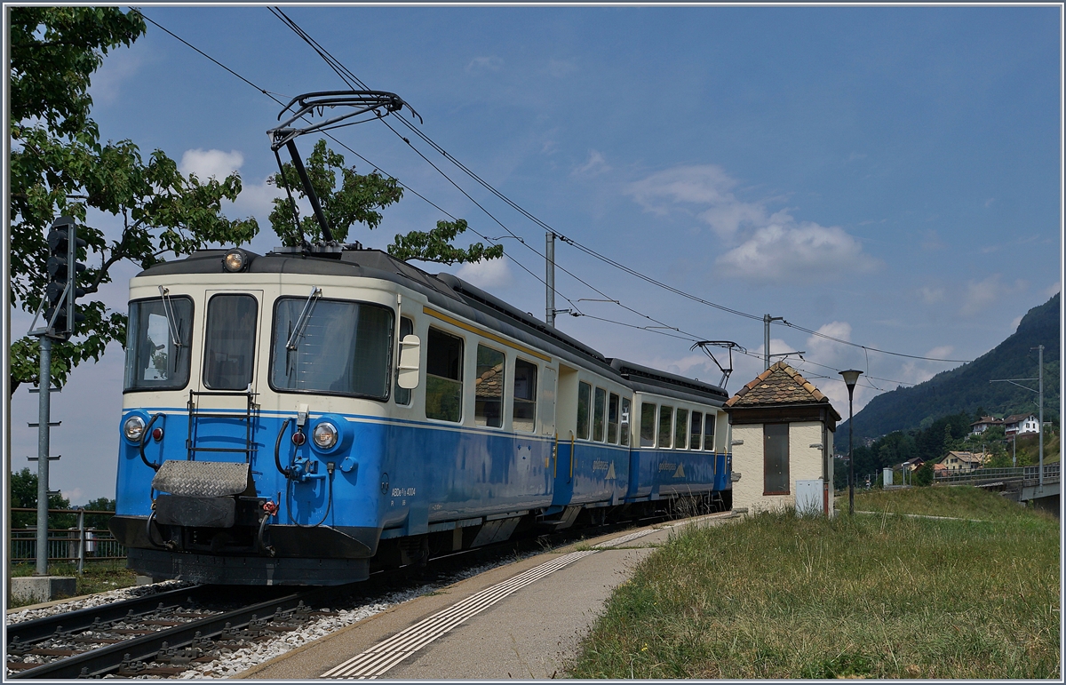 Noch sind die MOB ABDe 8/8 hin und wieder im Regionalzugverkehr Montreux-Chernex/Les Avants anzutreffen, wie hier der MOB ABDe 8/8 4004 Fribourg beim Halt in Châtelard.

8. August 2018