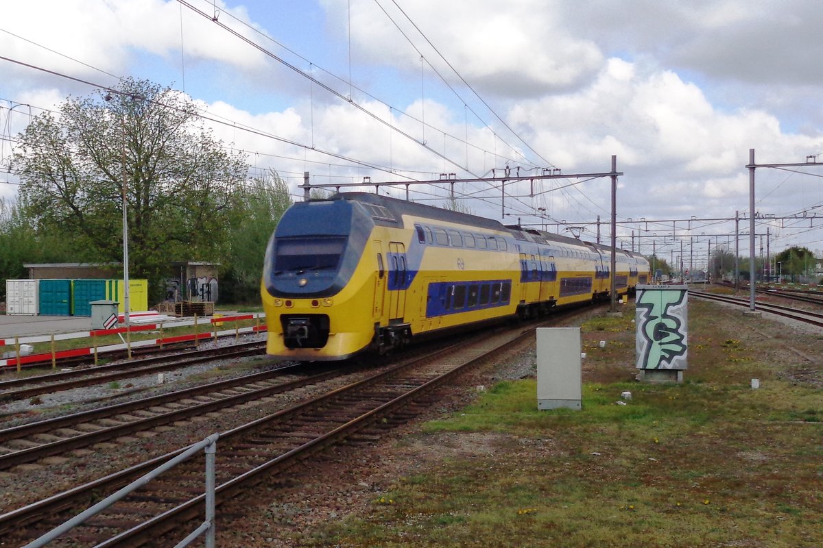 NS 9584 durcheilt am 13 April 2019 Geldermalsen.