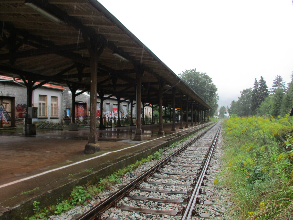 Nur ein Gleis existiert in Friedrichroda.Einzige Verbindung gibt es nur nach Fröttstädt die von der STB betrieben wird.Aufnahme vom 30.August 2021.