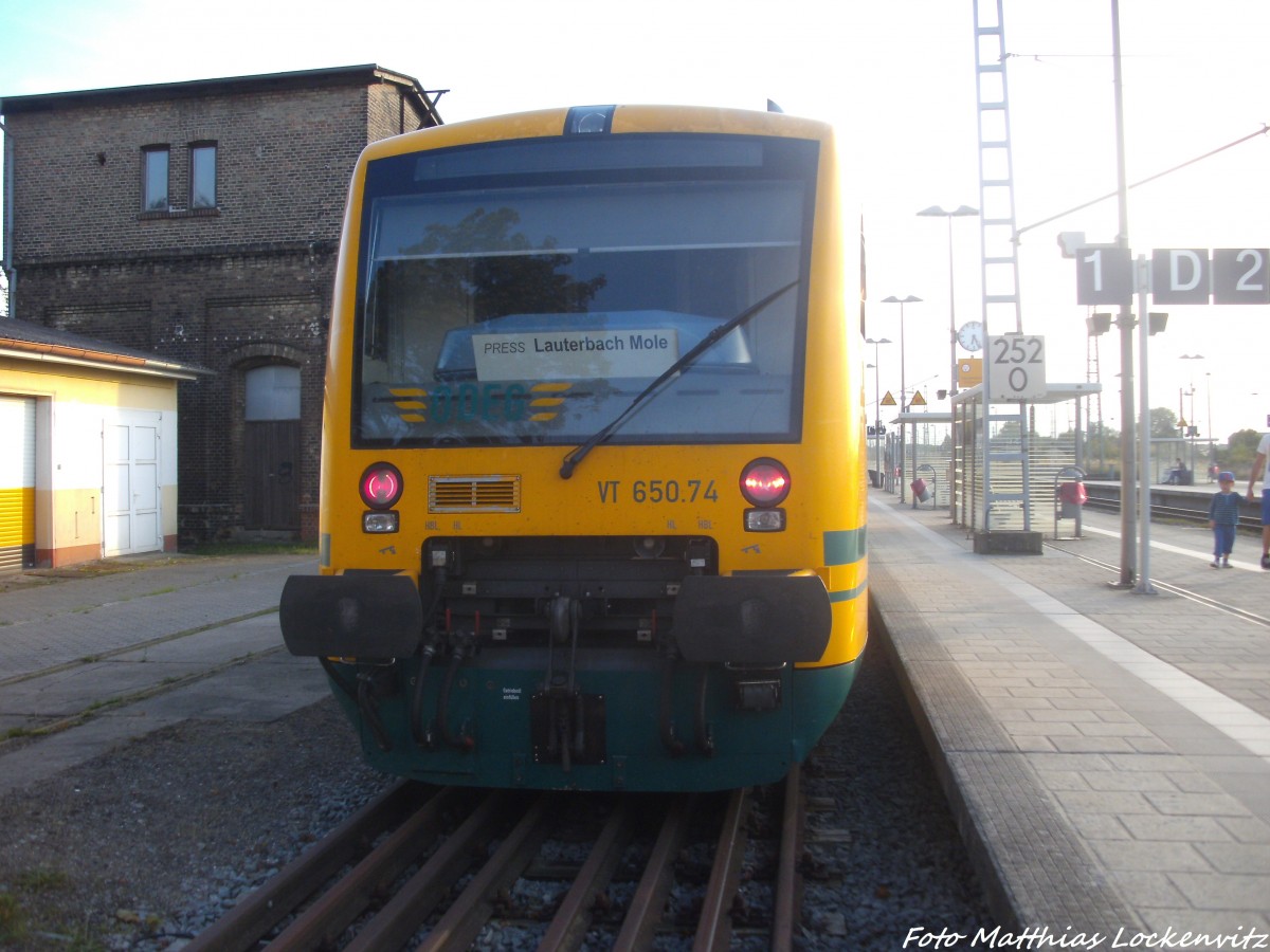 ODEG VT 650.74 im Auftrag der PRESS mit ziel Lauterbach Mole im Bahnhof Bergen auf Rgen am 5.9.14