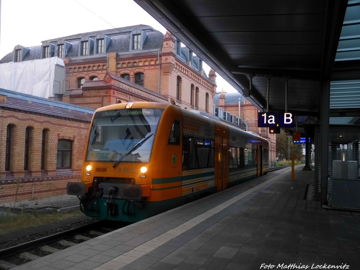 ODEG VT 650.92 mit ziel Rehna im Scheriner Hbf am 2.10.16