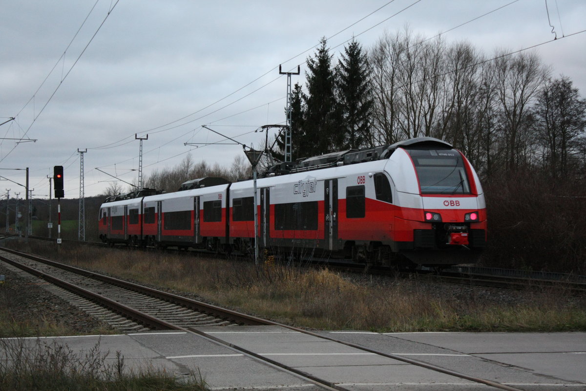 BB / ODEG 4746 052/552 am Abzweig Mukran bei Borchtitz am 28.12.19