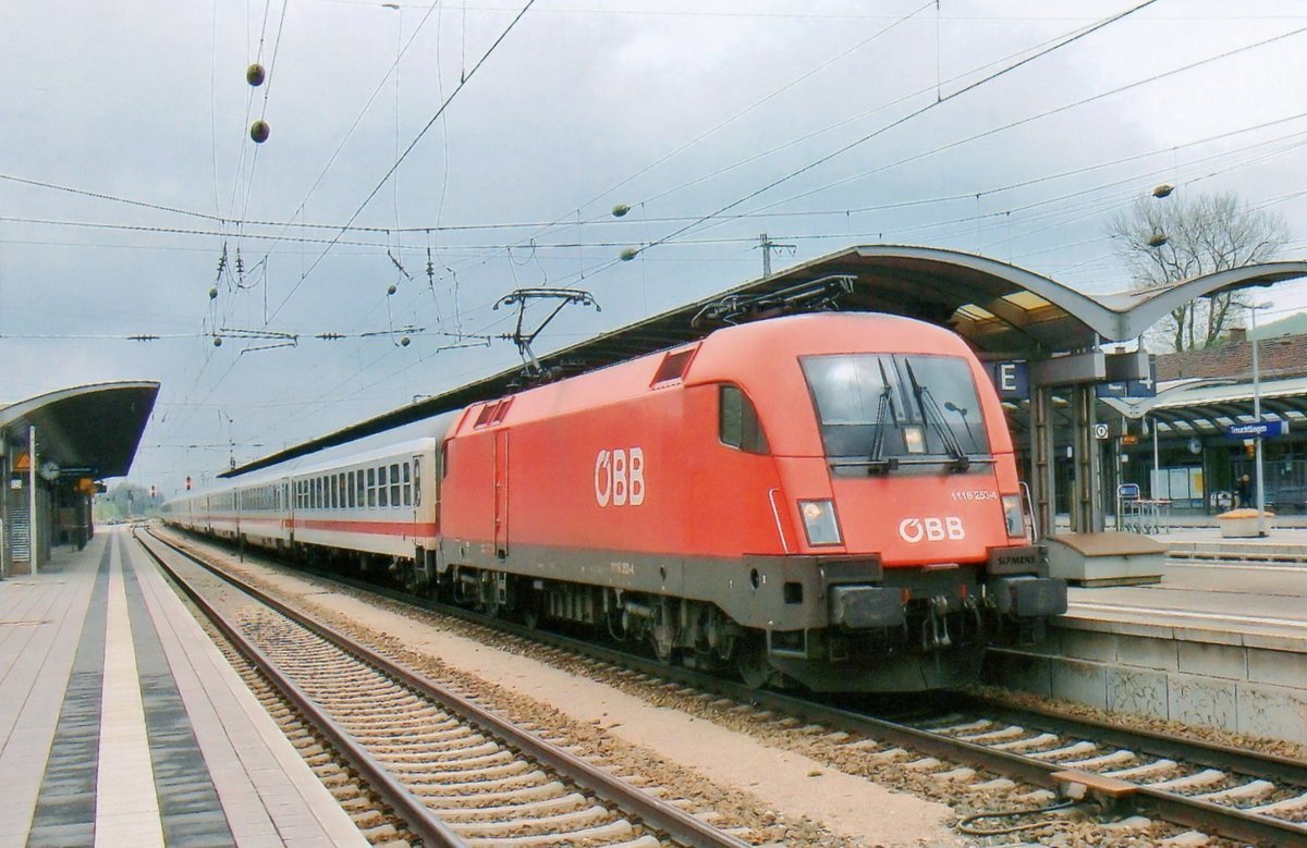 ÖBB 1116 253 steht am 22 Mai 2010 in Treuchtlingen.