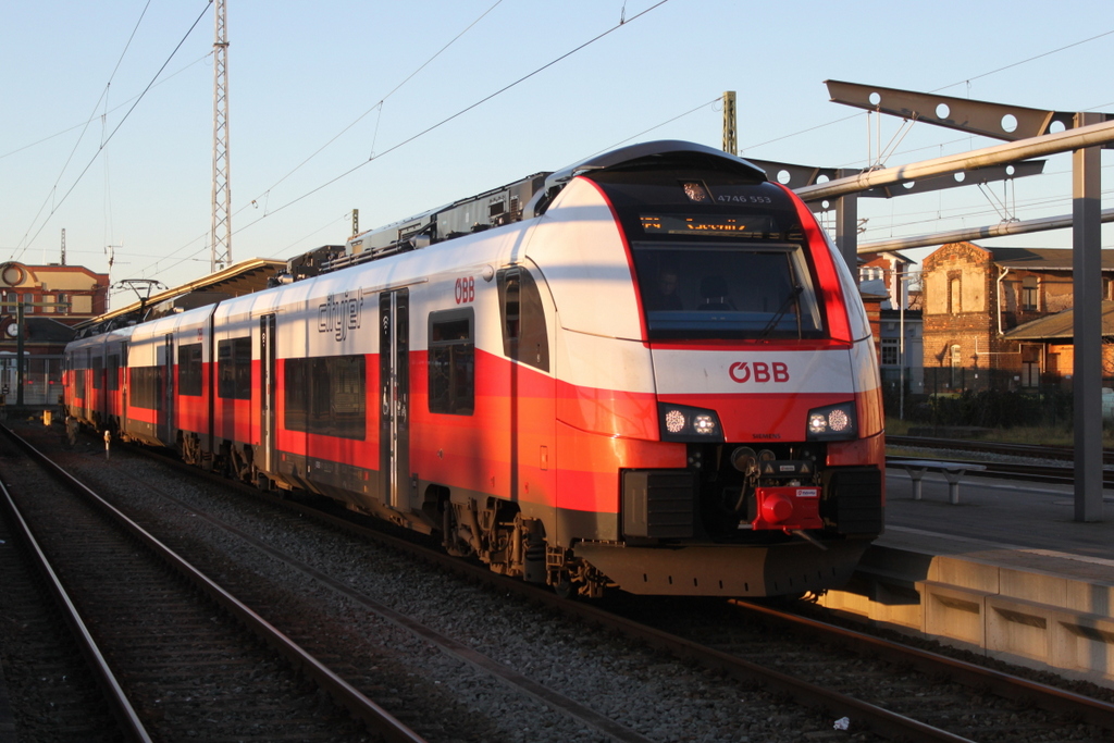 ÖBB Cityjet 4746 553 stand am Nachmittag des 30.12.2019 im Rostocker Hbf als RE9