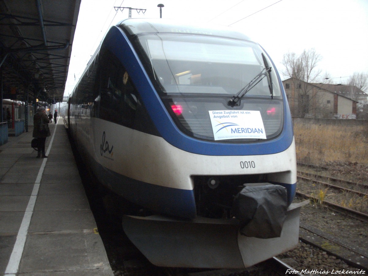 OLA VT 0010 mit ziel Btzow im Bahnhof Neubrandenburg am 14.12.13