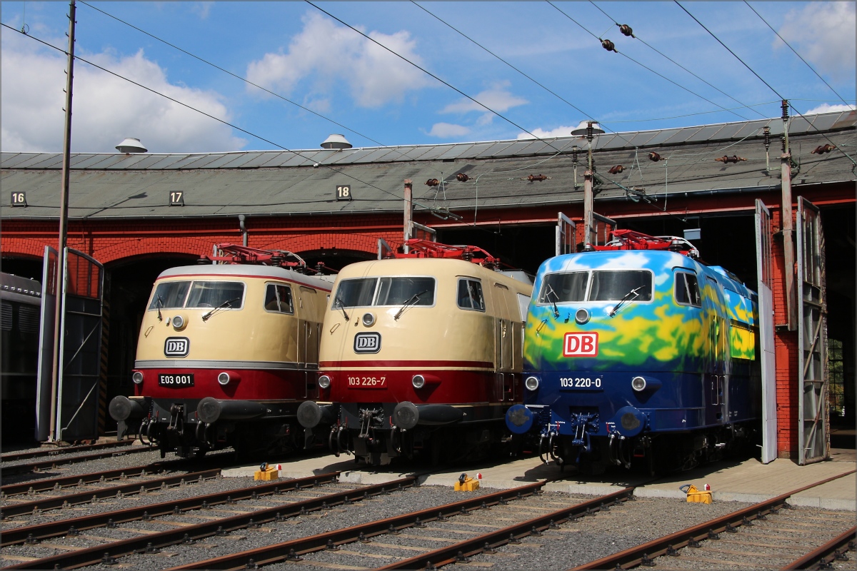 Paradepferde unter sich...E03 001, 103 226 und 103 220 am 26.08.18 beim Siegener Lokschuppenfest.