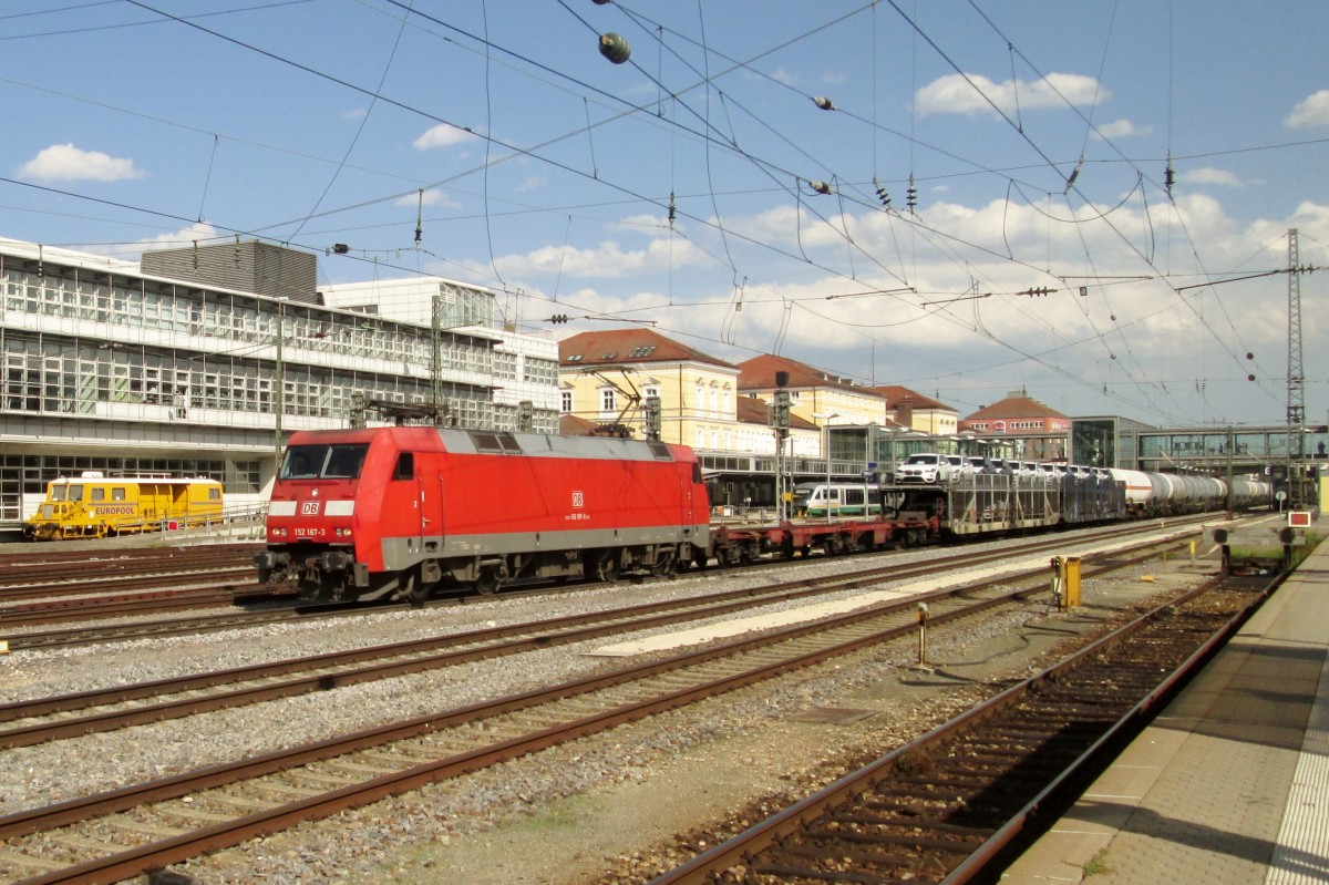 PKW-Leerzug mit 152 167 durchfahrt Regensburg Hbf am 17 September 2015.