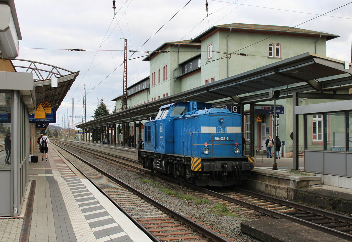 PRESS 204 036-6 (92 80 1202 586-4 D-PRESS) als Tfzf Richtung Wei�enfels, am 12.11.2023 in Naumburg (S) Hbf.