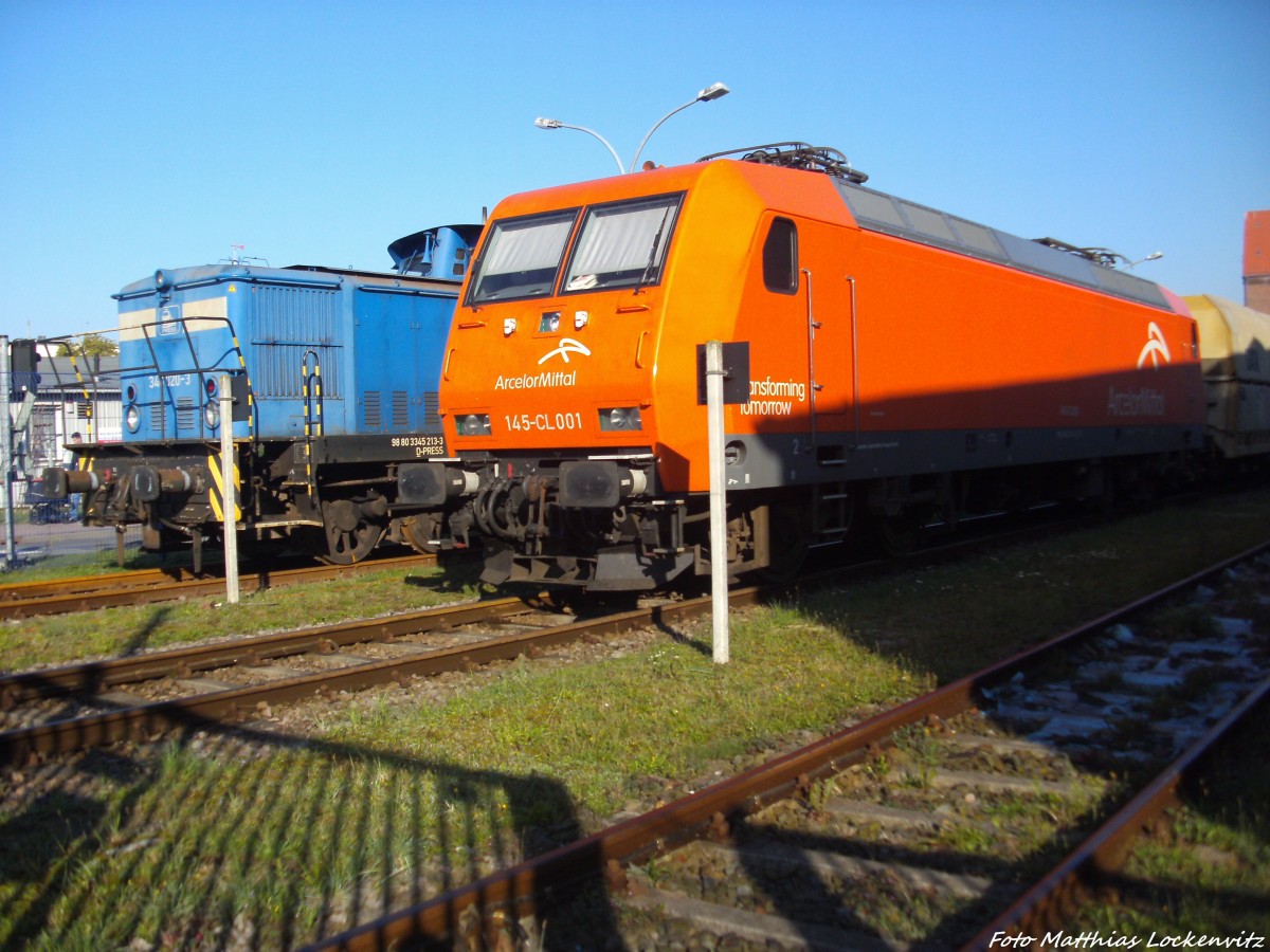 PRESS 346 020 (345 213-3) & ARCELOR 145 CL-001 abgestellt im Stralsunder Stadthafen (Bei der Getreide AG) am 10.9.13