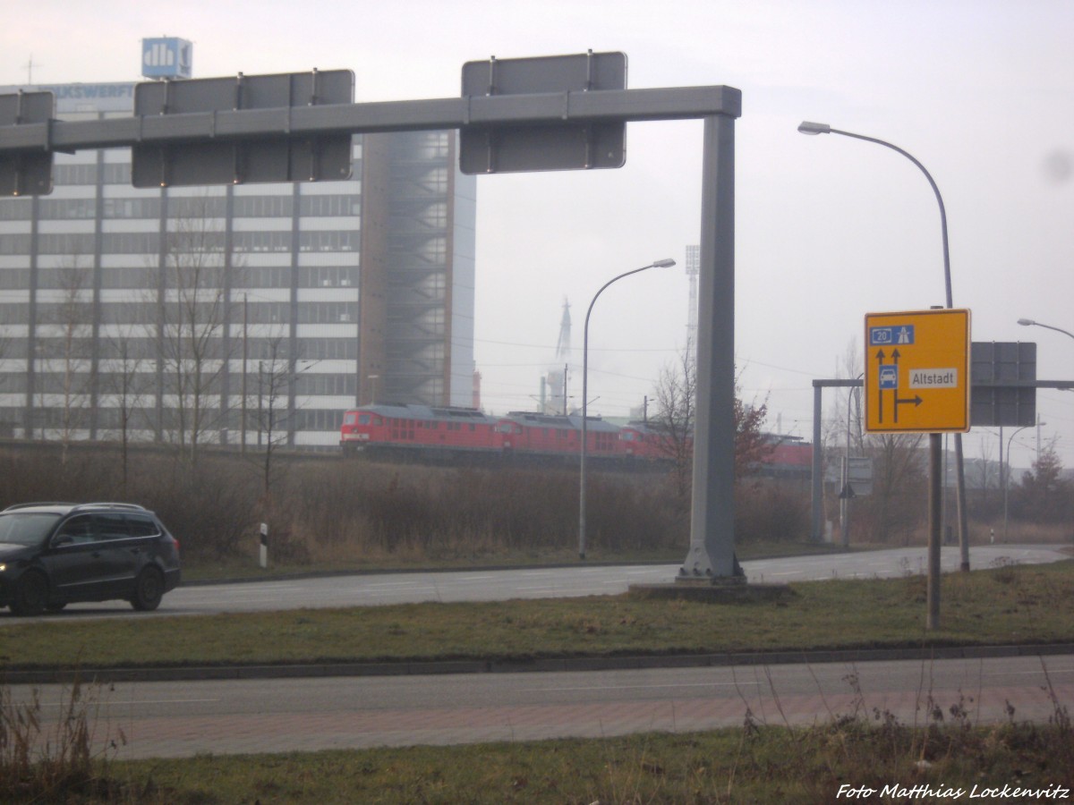 Purer Zufall, dass mir eine 189er mti 3 Ludmillas (Todeslanidaten) der BR 232 in Stralsund abgelichtet habe am 7.3.14