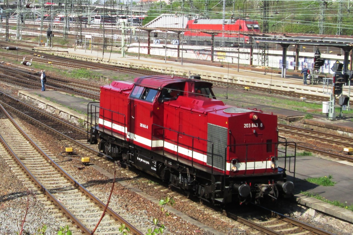 Quasi-Muzseumslok 203 843 steht am 11 April 2014 in Dresden Hbf.