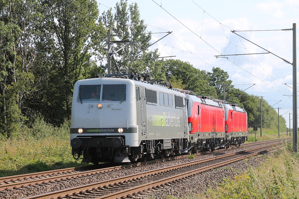 Railadventure 181 082 mit DSB Litra EB 3235 und 3236 Einfahrt Padborg/Harrislee. 23.08.2021