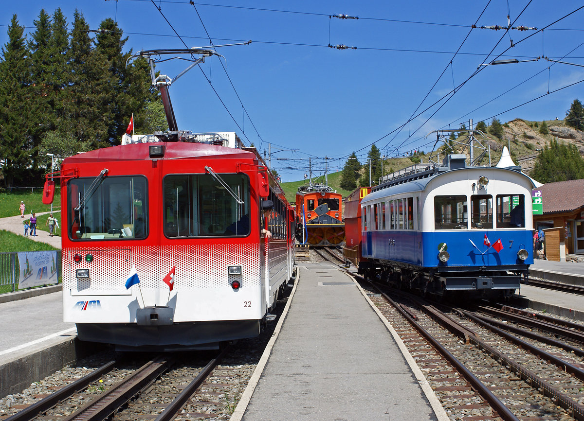 RB/ARB/VRB: Hochbetrieb auf Rigi Kulm am 21. Mai 2009.
Foto: Walter Ruetsch