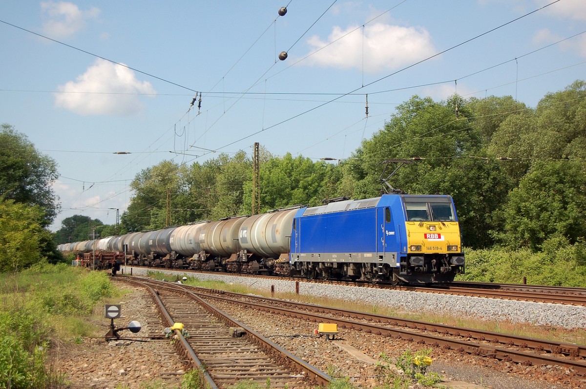 RBB 146 519-4 mit Kesselwagen Richtung Lei�ling, am 31.05.2014 in Naumburg Hbf. (Foto: dampflok015)