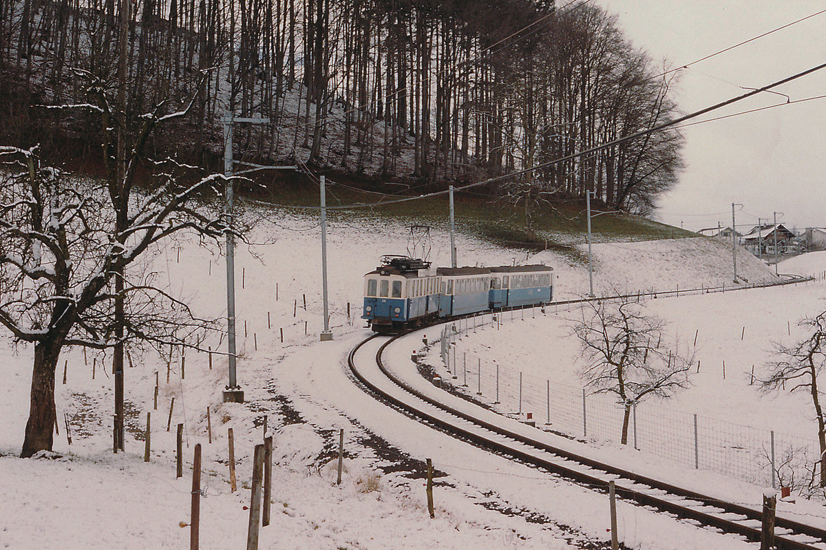 RBS/VBW:
 DR SCHNÄLLST WÄG NACH WORB 
MIT DEM BLAUE BÄHNLI WÄHREND DEN 80er-JAHREN DOKUMENTIERT.
Foto: Walter Ruetsch