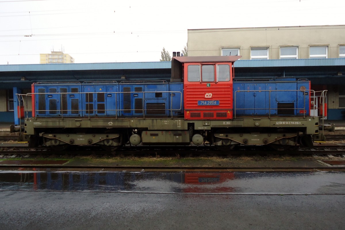 Regen und 714 215 waren beide mit der Fotograf anwesend in Cheb am 22 September 2014.