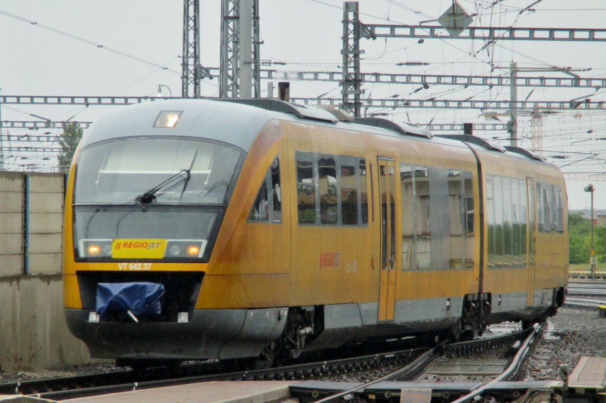 RegioJet VT643-37 treft am 19 September 2017 in Bratislava hl.st. ein.