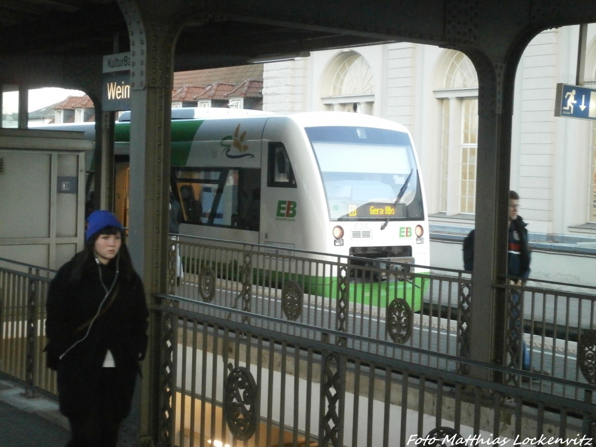 RegioShuttle der Erfurter Bahn mit ziel Gera Hbf im Bahnhof Weimar am 31.3.15