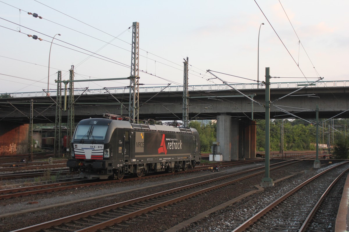 retrack 193 872-9 am 18.07.2014 um kurz nach 06:00 Uhr Morgens im Bahnhof Hamburg Harburg Abgestellt.