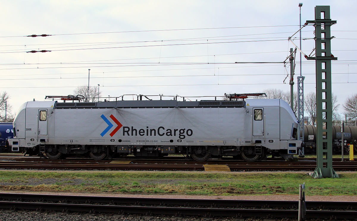 RHC 3006 oder 192 055-2 (REV/MMAL/28.09.21) abgestellt Hamburg-Hohe Schaar. 15.01.2022