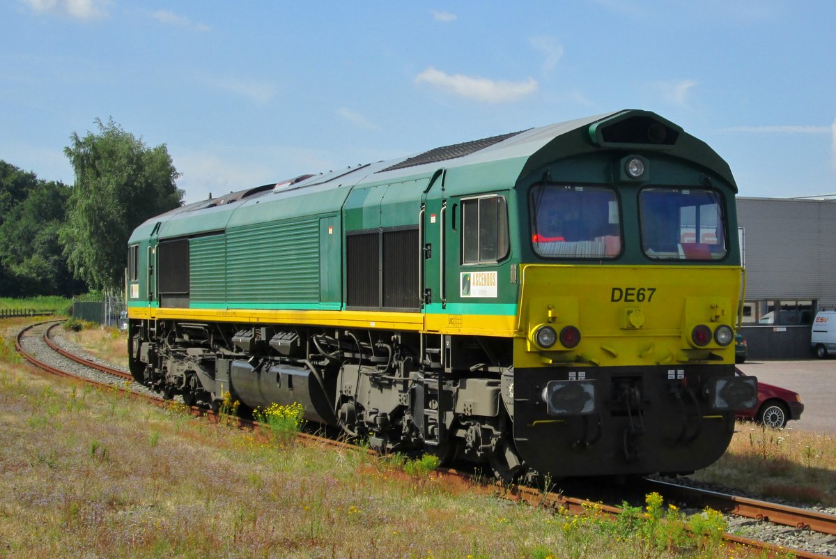 RheinCargo DE67 pausiert am 18 Juli 2016 in Venlo.