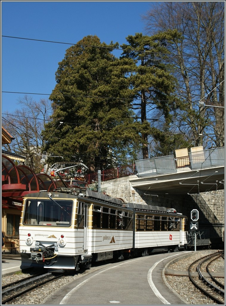 Rochers de Naye Beh 4/8 305 in Glion. 15. Mrz 2012
 