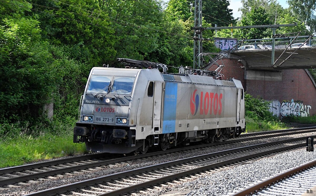 Rpool 186 273-9 fuhr lz durch hh-harburg,02.06.22