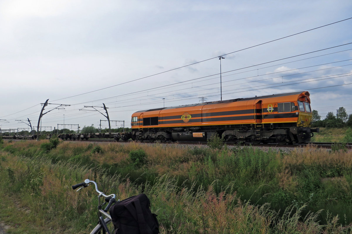 RRF PB01 durchfahrt Valburg am 3 Juni 2020.