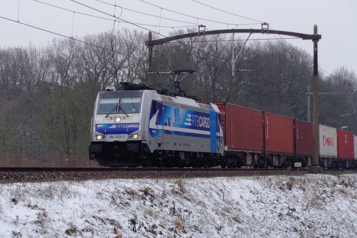 RTB 186 426 wirbt fr Rotterdam und passiert am 24 Jnner 2019 Tilburg Oude Warande.