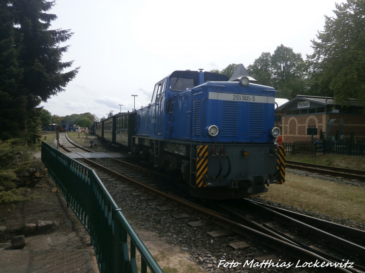 RBB 251 901 auf Rangierfahrt im Putbusser Bahnhof am 29.5.15