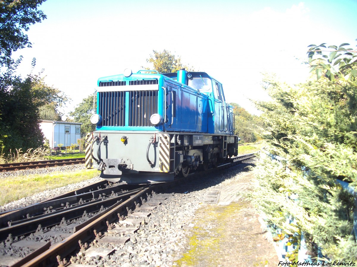 RBB 251 901 hat sich vom Zug Getrennt und wird nun bis zur nchsten Fahrt nahc Lauterbach Mole im Bahnhof Putbus Wagen rangieren am 2.10.13