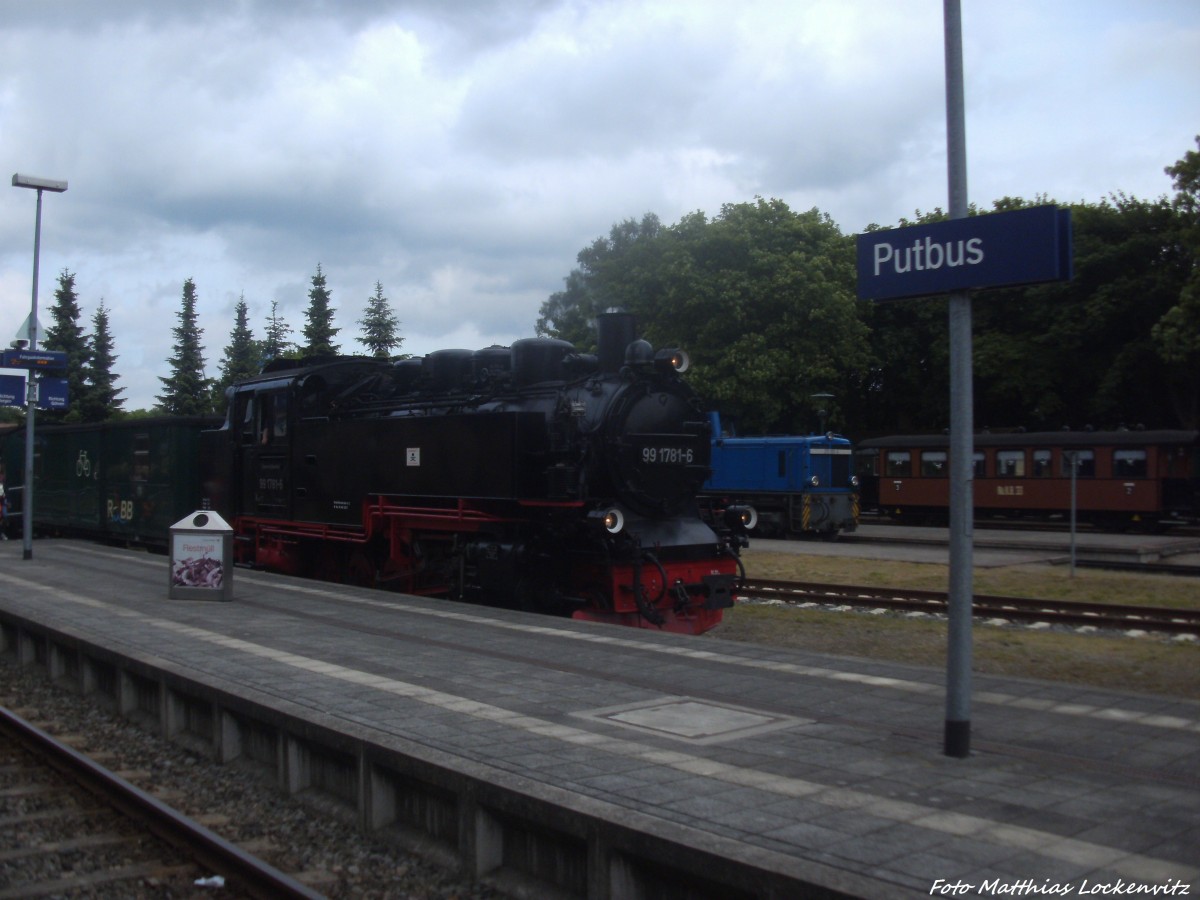 RüBB 99 1781 beim Einfahren in den Bahnhof Putbus am 5.6.14