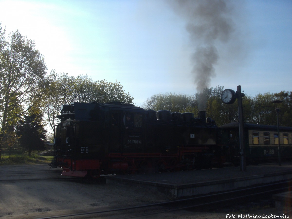 RBB 99 1781 mit Ziel Ostseebad Ghren im Bahnhof Putbus am 30.4.14