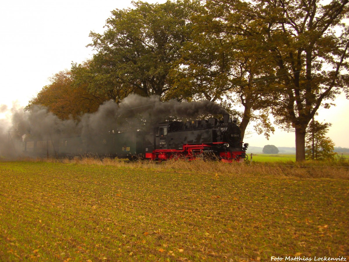 RBB 99 1784 unterwegs nach Putbus. Hier ist der Zug zwischen Posewald und Beuchow am 11.10.14