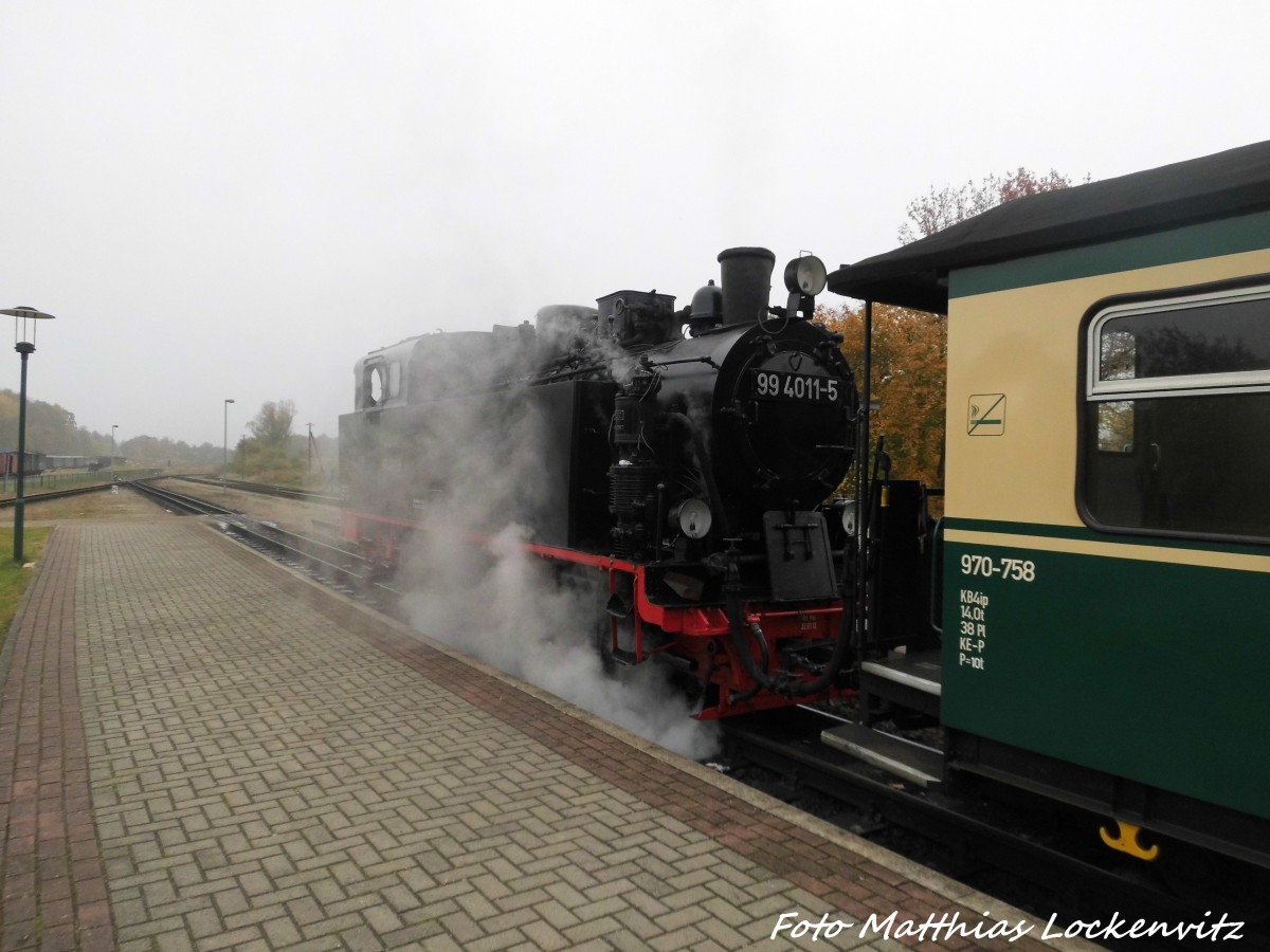 RBB 99 4011 im Bahnhof Putbus am 2.11.15