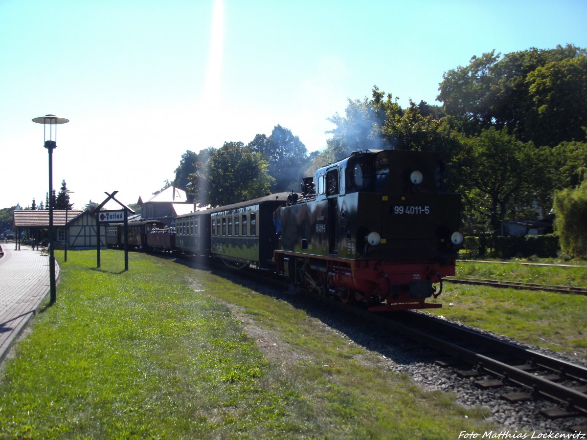 RBB 99 4011 bei der Ausfahrt aus Putbus nach Ghren am 26.8.13