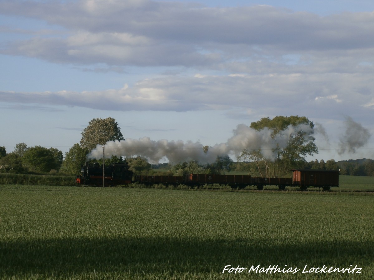 RBB 99 4633 mit dem Fotozug unterwegs nach Putbus am 30.5.15