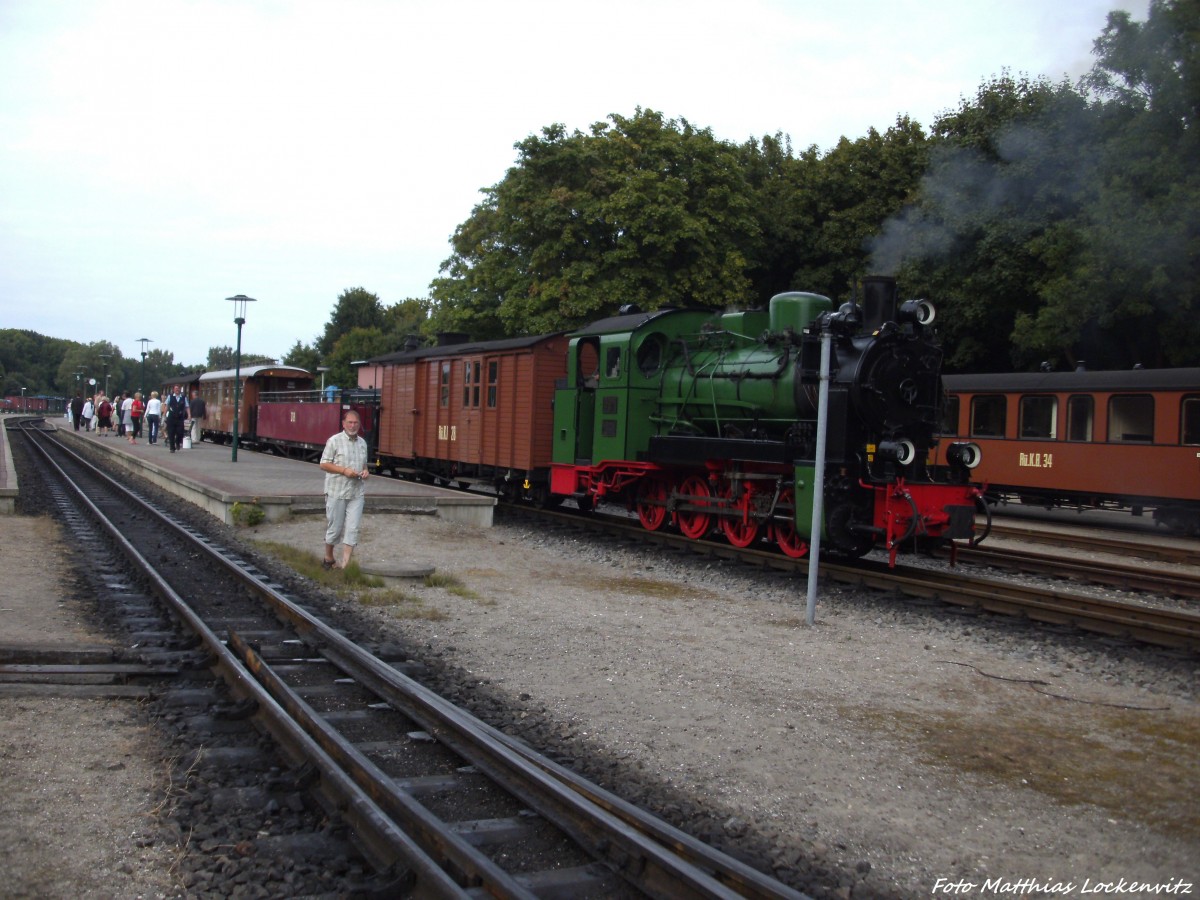 RBB Mh 52 mit dem Sonderzug im Bahnhof Putbus am 30.8.13