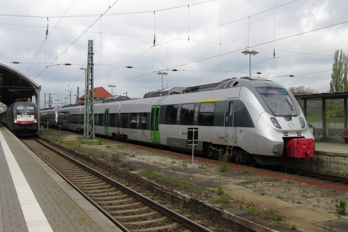 S-Bahn 1442 101 steht am 12 April 2014 in Halle (Saale) Hbf. 