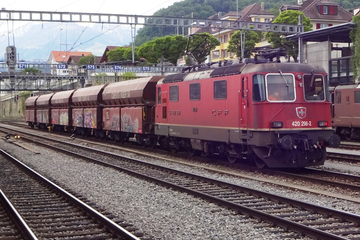 SBB 420 298 treft am 28 Mai 2019 in Spiez ein.