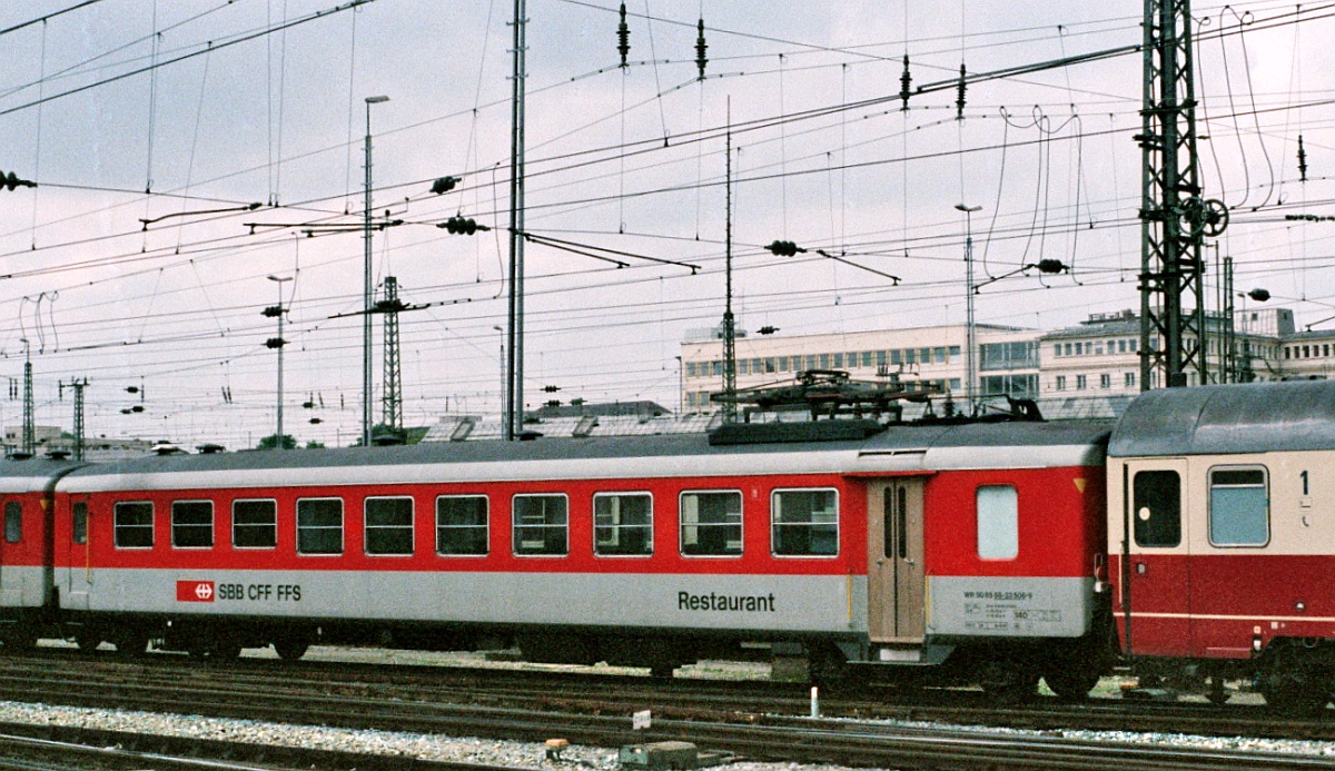 SBB 50 85 88-33 506-9 WR München Hbf in den 80zigern 