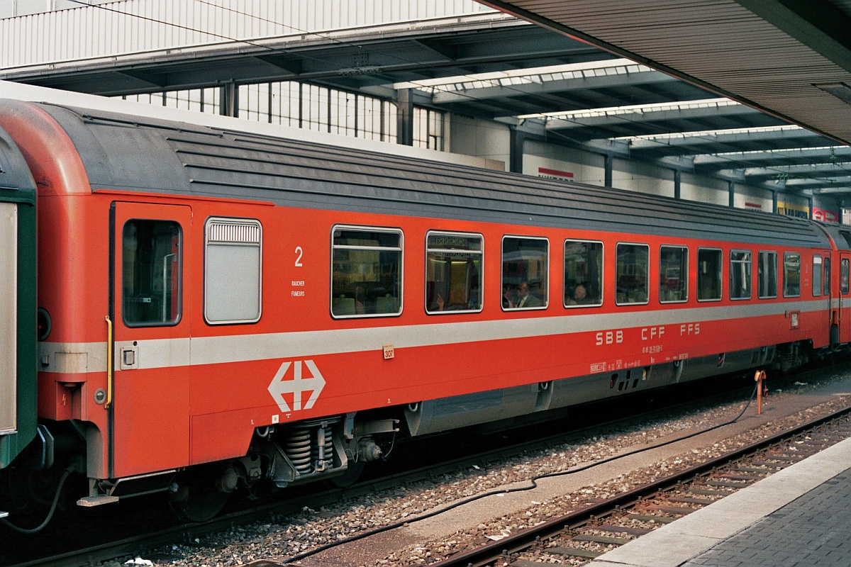 SBB Bpm 61 85 50-70 528-5 München Hbf 1986