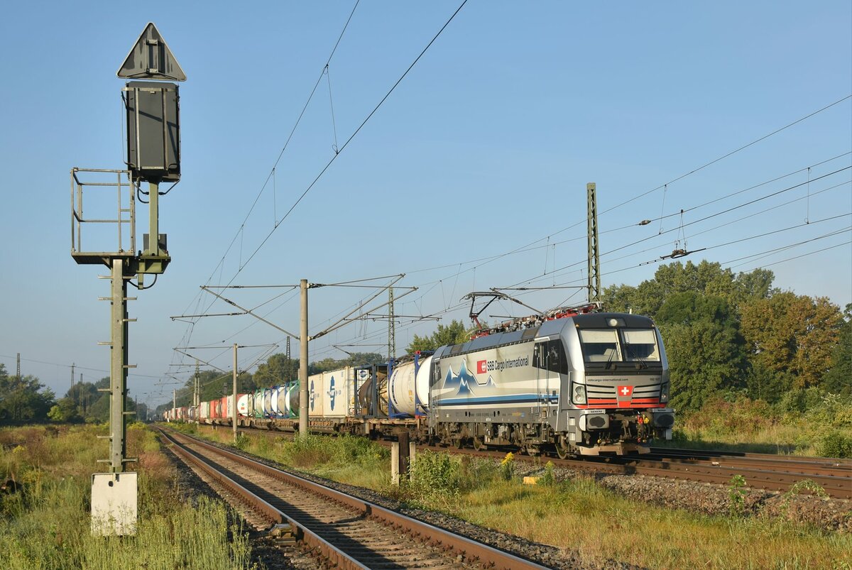 SBB Cargo International 6193 107-0  Bodensee  mit dem DGS 91324 von Ludwigshafen nach Ruhland, am 15.09.2023 in Naumburg (S) Hbf. (Foto: Maik Köhler)