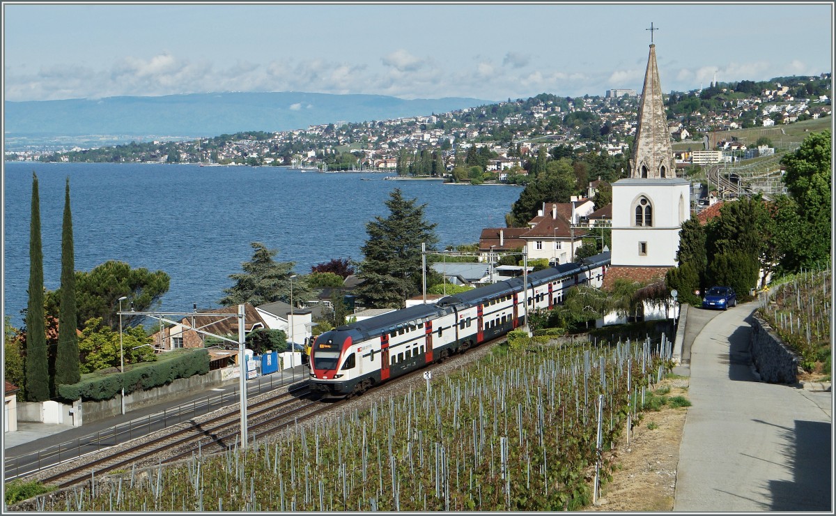 SBB RABe 511 als RE 2711 bei Villette (VD).
8. Mai 2014