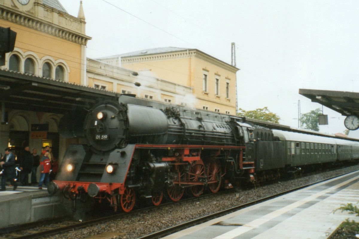 Scanbild von 01 519 in Neustadt (Weinstrasse) am 29 September 2005.